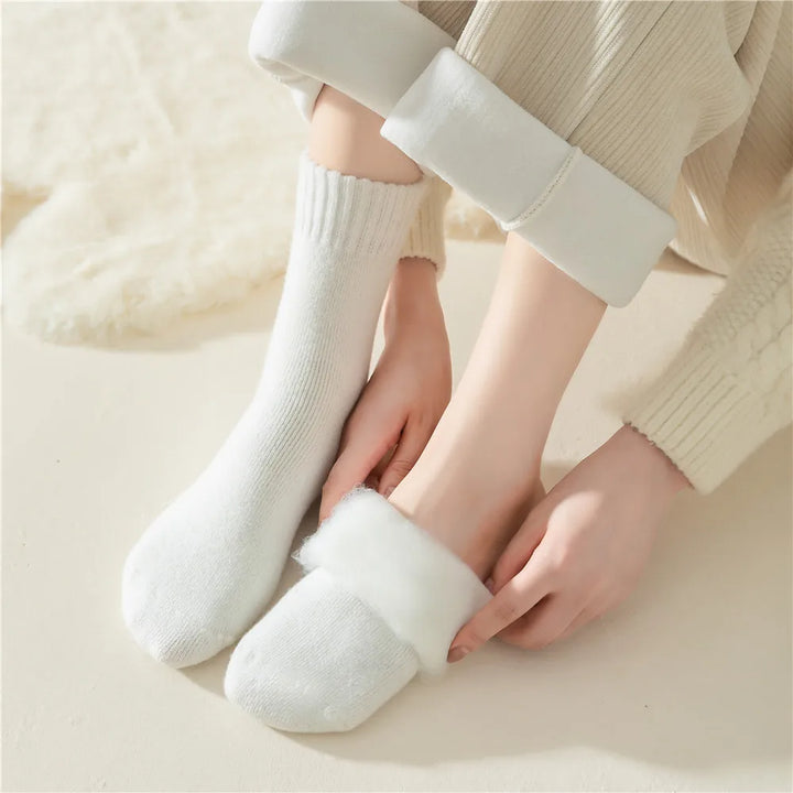 Say Goodbye to Chilly Toes: Cushy Footsie™ Winter Warmth Trio