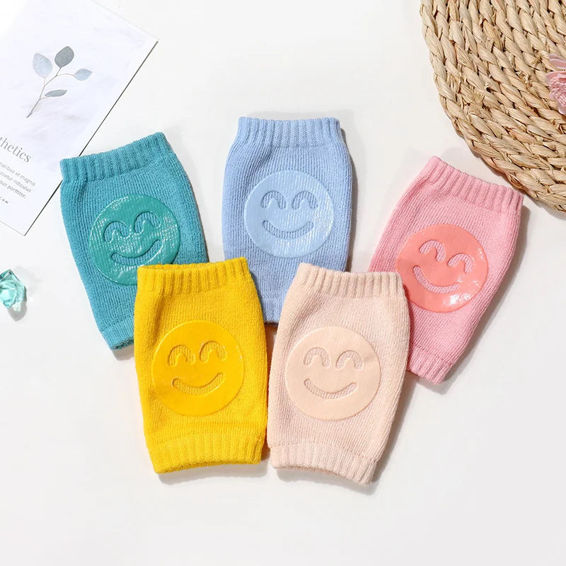 Cushy Footsie™ Knee Hugs: Baby Protection Pads