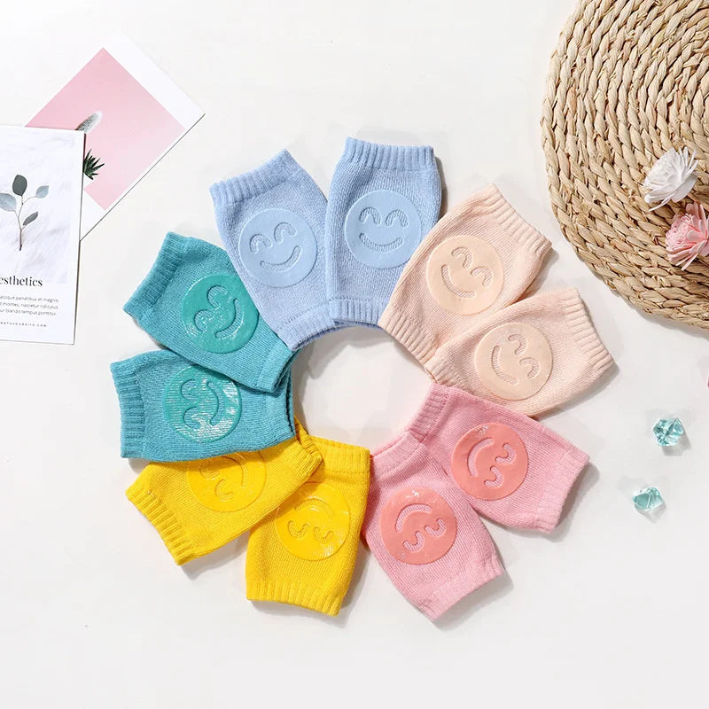 Cushy Footsie™ Knee Hugs: Baby Protection Pads
